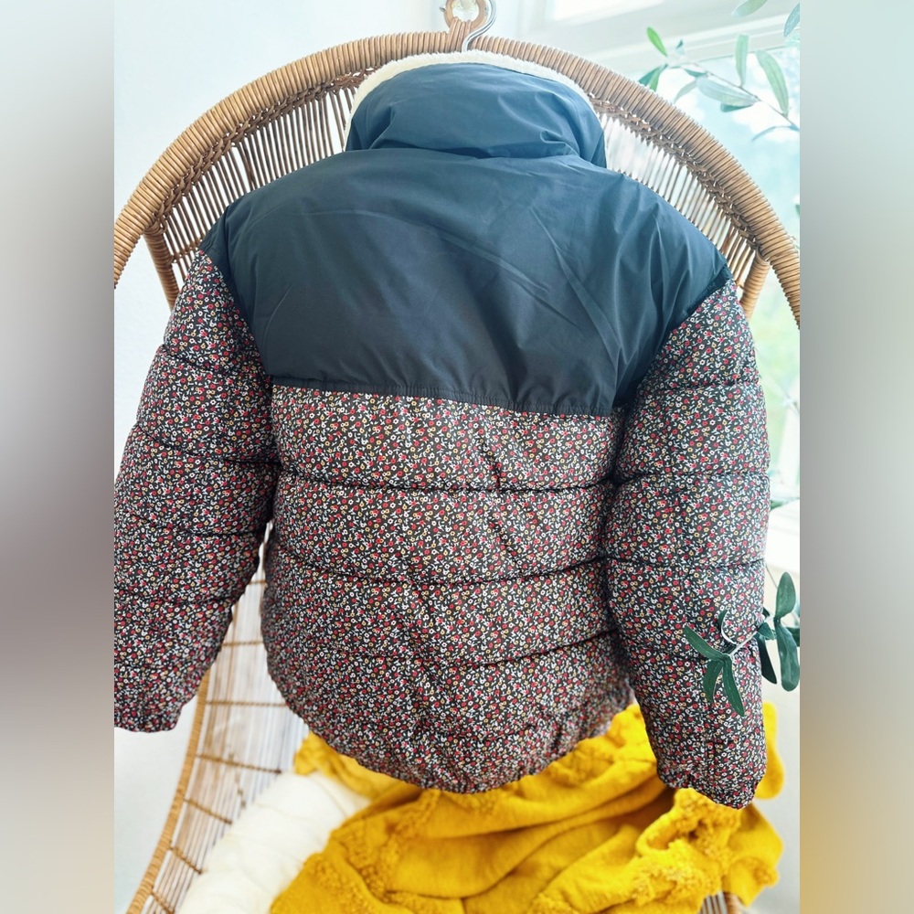 Universal Thread Puffer Jacket, Size Medium With … - image 5